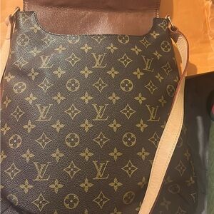 Louis Vuitton Monogram Shoulder Bag